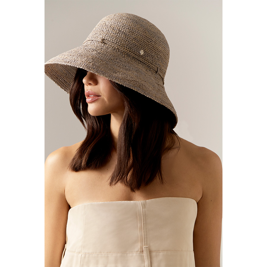 Helen Kaminski Provence 10 Black 売買されたオークション情報 落札价格 【au  payマーケット】の商品情報をアーカイブ公開